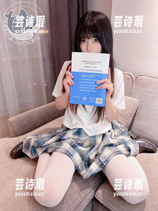AT鲨 AT鲨的清纯学妹写真,谁还敢说不适合当桌面壁纸?看了就是要换!