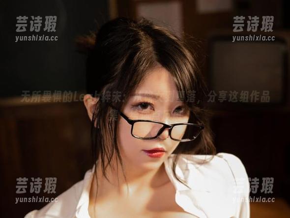 Leah梓未 无所畏惧的Leah梓未:从修女到堕落,分享这组作品集,给你点反思
