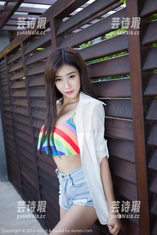 MiStar魅妍社-小乔Joyi MiStar魅妍社 - 套图中的小乔Joyi,礼服像是在说‘别眨眼’精选!