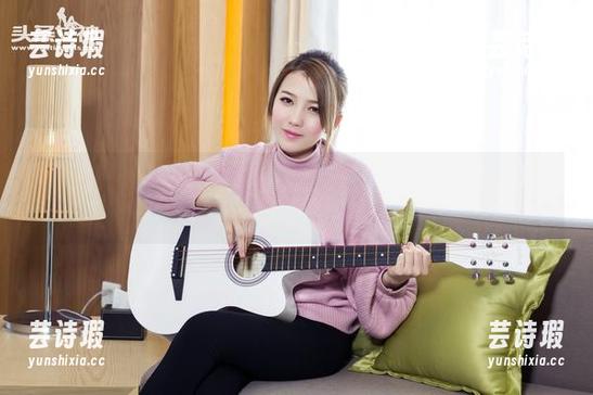 TouTiao头条女神-莫晓希 TouTiao头条女神 - 这组照片不简单,原图里的喵一样的莫晓希,求喜欢!