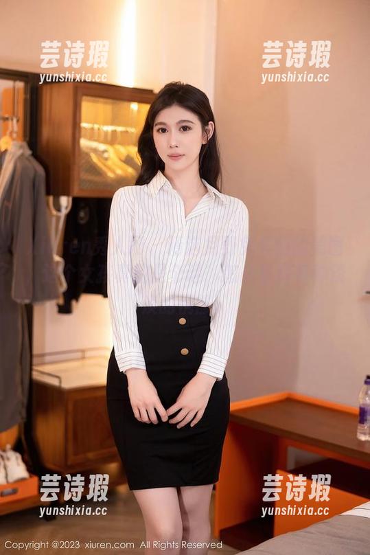 Xiuren秀人网-月野兔美妞 Xiuren秀人网 - 精选月野兔美妞的美图,这个女孩真的是个谜,怎么看都有种淡淡的忧郁。