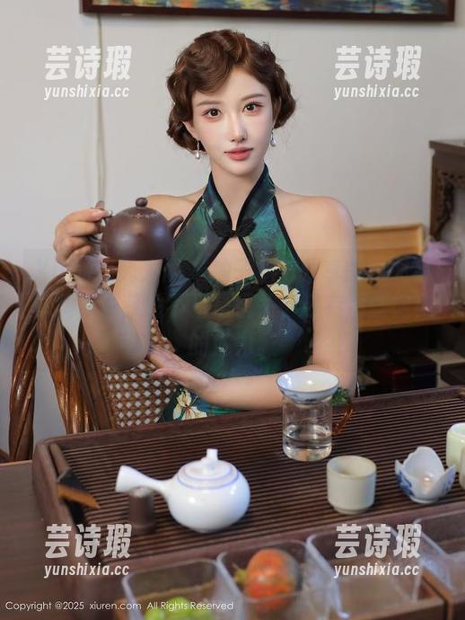 Xiuren秀人网 - 柚子178分享的秘书写真集，俘获的不只是镜头，还有那些隐秘的魅力。