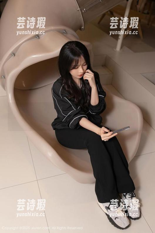 Xiuren秀人网-潘娇娇 Xiuren秀人网 - 美图还是美腿?潘娇娇的睡衣诱惑值得拥有!
