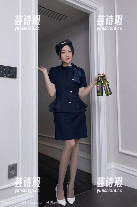 Xiuren秀人网-盼盼玉奴 Xiuren秀人网 - 盼盼玉奴的礼服,图片里透露着小小的叛逆和不羁