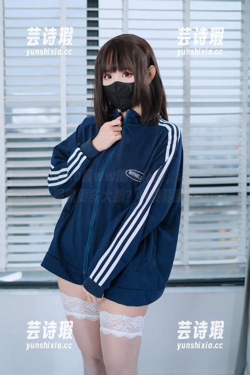 原图中miko酱ww的女仆服，话说，穿这样的衣服需要多大胆？只羡慕那种自信！