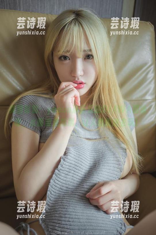 yeeun孙乐乐 美图时刻:yeeun孙乐乐的DJAWA游泳课,水面波光粼粼,让人想跳进去玩!