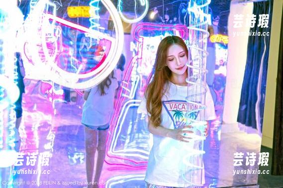 嗲囡囡-youOvOyou 嗲囡囡 - 谁说旅拍不能有趣?youOvOyou的高清图包打破常规!
