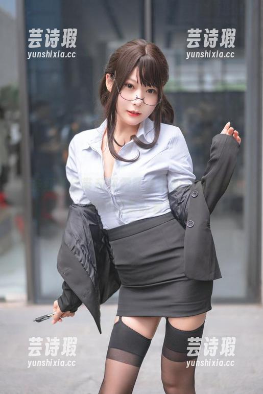 一条红色丝带和坏露露香宝的私拍狂想，绝对图集必看！