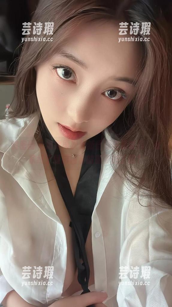 奶雯 微密圈 - 奶雯再次更新墨绿内裤套图,谁家终于懂得内裤的重要性了呢?