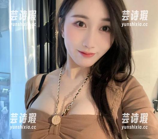 微密圈 - 如果说资源是个宝库的话，小玉吃果冻的万圣节作品就是个“暗藏玄机”的箱子。