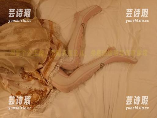 想要个公主抱，不如来我这儿，免费的透明写真等你领！