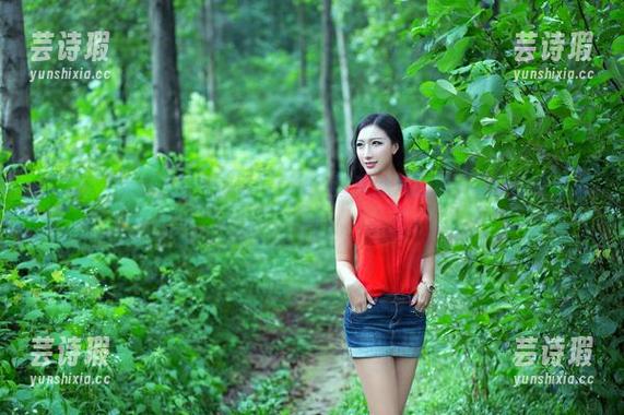 推女郎-土豆姐 推女郎 - 土豆姐的死库水写真集:喜欢憋气的你,最爱的资源来了!
