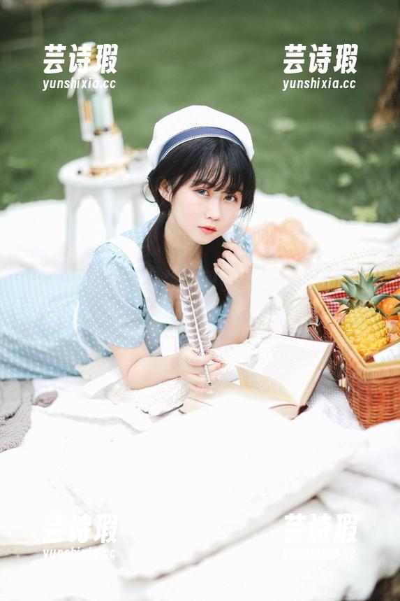 是依酱呀 水手服在身,是依酱呀的照片资源直击心灵那块儿