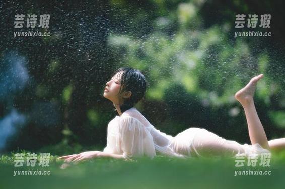 清水由乃快来救我，我在她的漫画女孩精选图集里迷路啦！