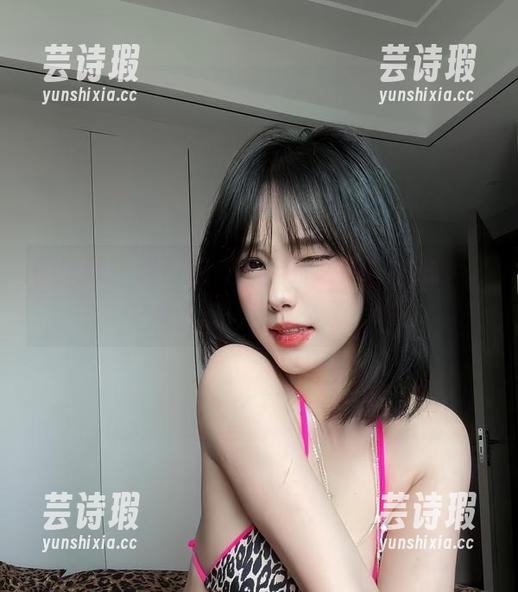 琳铛铛 微密圈 - 琳铛铛最新作品之‘嘉宾贴’,桌子上又见什么了?