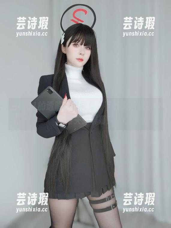 白银81 白银81的透明旗袍图集,下载之后你会舍不得关掉屏幕!