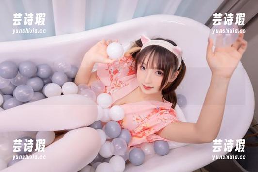 神乐坂真东 神乐坂真东的内衣写真集,原图展现的每一寸都在挑逗着我的视线。
