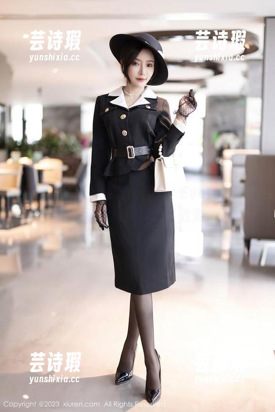 秀人网-Evelyn艾莉 秀人网 - 合集中双人乱入,Evelyn艾莉的趣味拍摄自带配音效果。