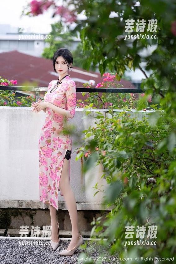 秀人网-MOON嘉依 秀人网 - 这组写真,MOON嘉依把内衣穿出新境界,是到哪找的灵感?