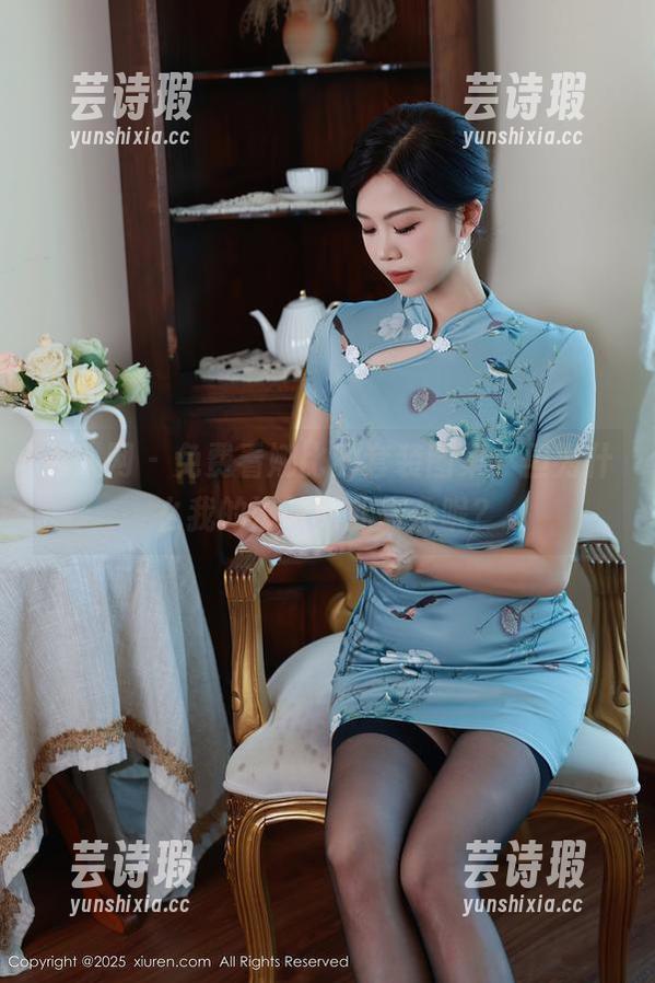 秀人网 - 免费看娜比的套装图集，但为什么我的滋味如此复杂呢？