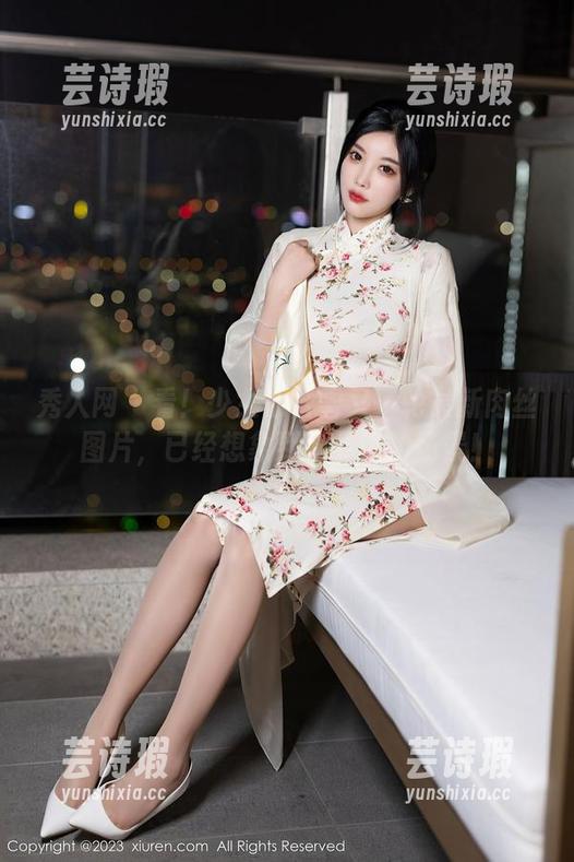 秀人网-少女心雪雪 秀人网 - 看!少女心雪雪又一轮最新肉丝图片,已经想象到了下饭的场景!