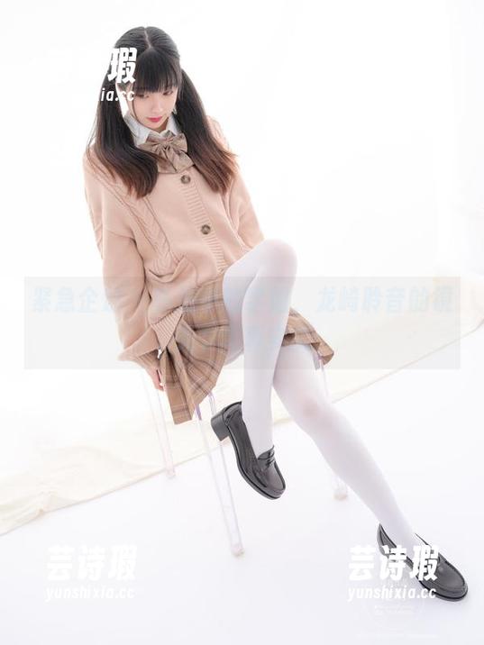 紧急企划-龙崎聆音 紧急企划 - 私拍中的学姐,龙崎聆音的镜头下真真实实