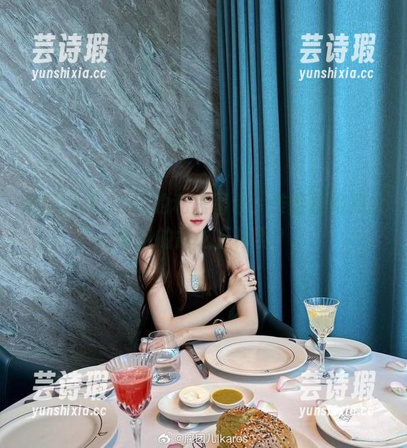 腐团儿Ikaros 腐团儿Ikaros的私房图包,谁能拒绝如此吸引的霞之丘诗羽?