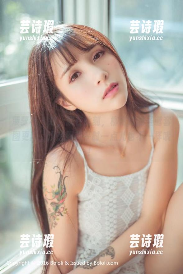 菠萝社-柳侑绮 菠萝社 - 对,就在此刻,柳侑绮的圣诞套图更新,没想到和平时一点儿也不一样哦!