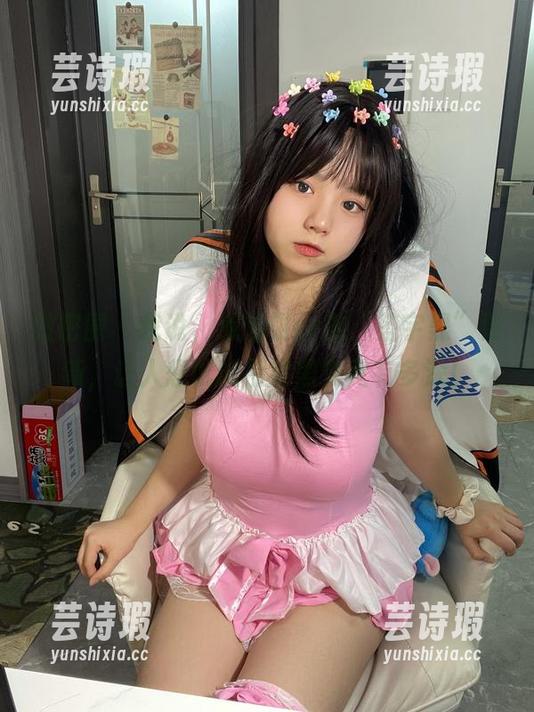 葱油饼er 微密圈 - 我说,葱油饼er的“蓝宇黑”更新,让人想试试那层黑究竟有多深!