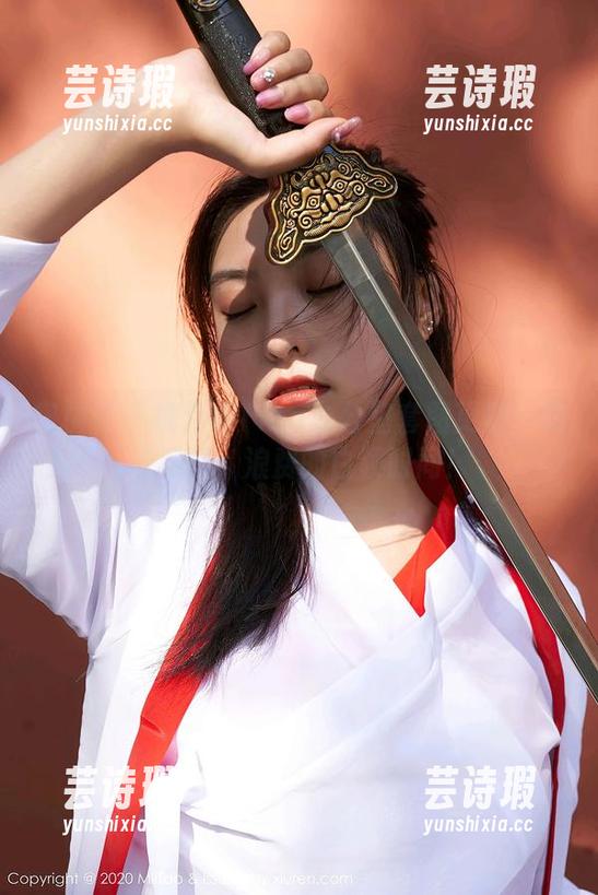 蜜桃社-桃乃香Tina 蜜桃社 - 桃乃香Tina办公室套图更新:职场不羁,浪费的白领时间!