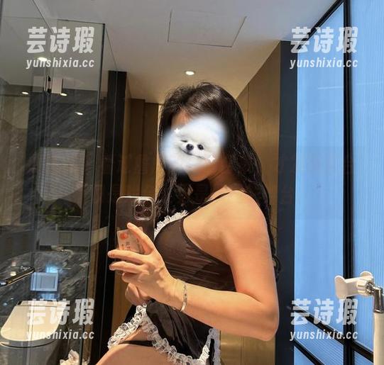 詹詹 微密圈 - 看过詹詹的高清合集,才发现天台不仅是戏台,更是展现的舞台。