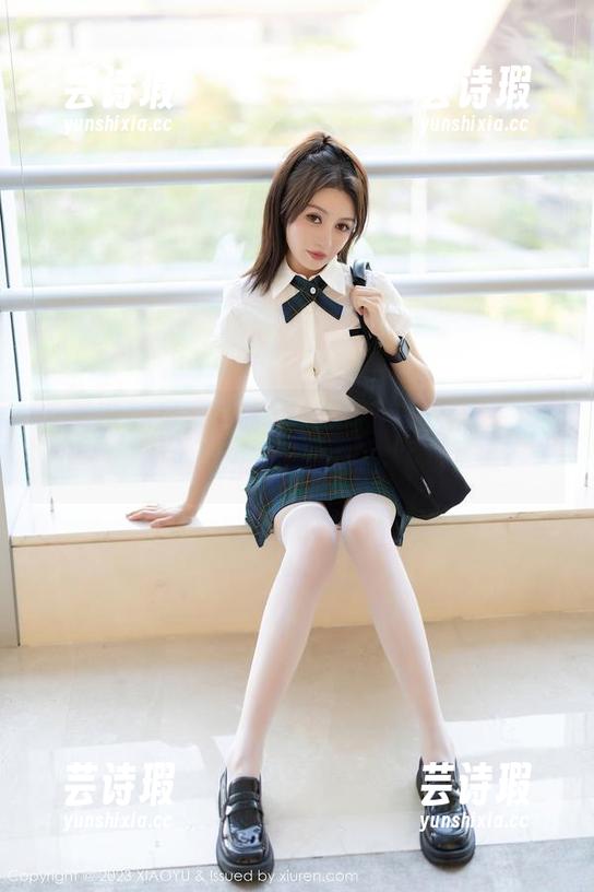 语画界-Emily顾奈奈酱 语画界 - 美腿精选:Emily顾奈奈酱,好像每一步都在撩拨人心?