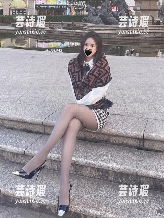 软妹小九九 微密圈 - 酒店自拍合集,你说软妹小九九的美图威力在哪?我答不上来,但就是想点开。