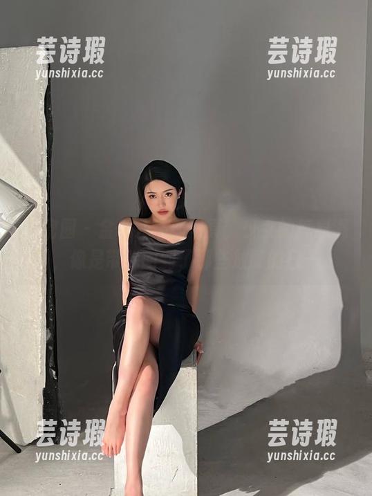金希儿 微密圈 - 金希儿最新写真,少女的气息满满,像是带我回到了那些放肆的日子。